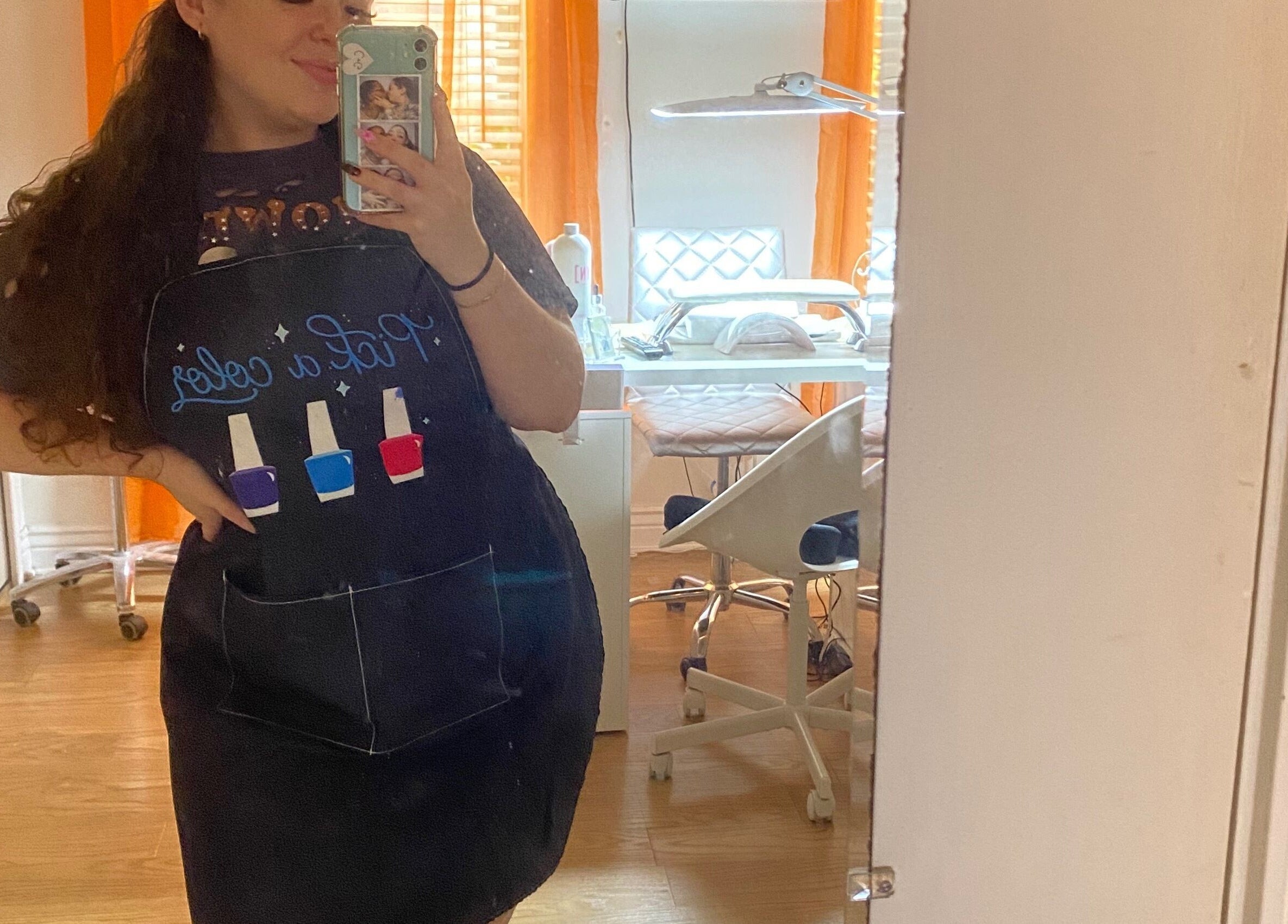 Polishedbycass stylist in elegant salon space, Ocoee, Florida, US. Modern decor and professional setting.