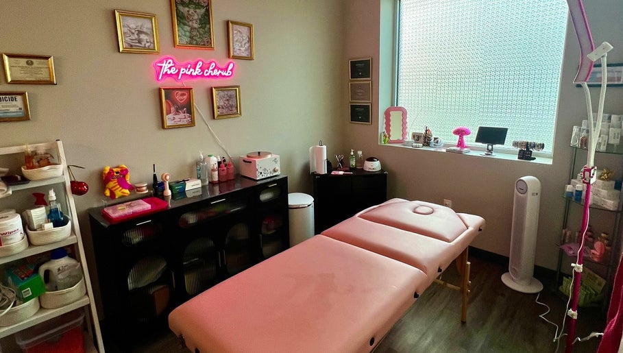 The Pink Cherub Wax Room imagem 1