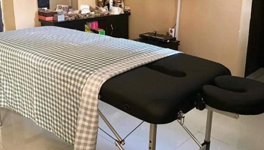 Oyin Mobile Massage and Spa image 1