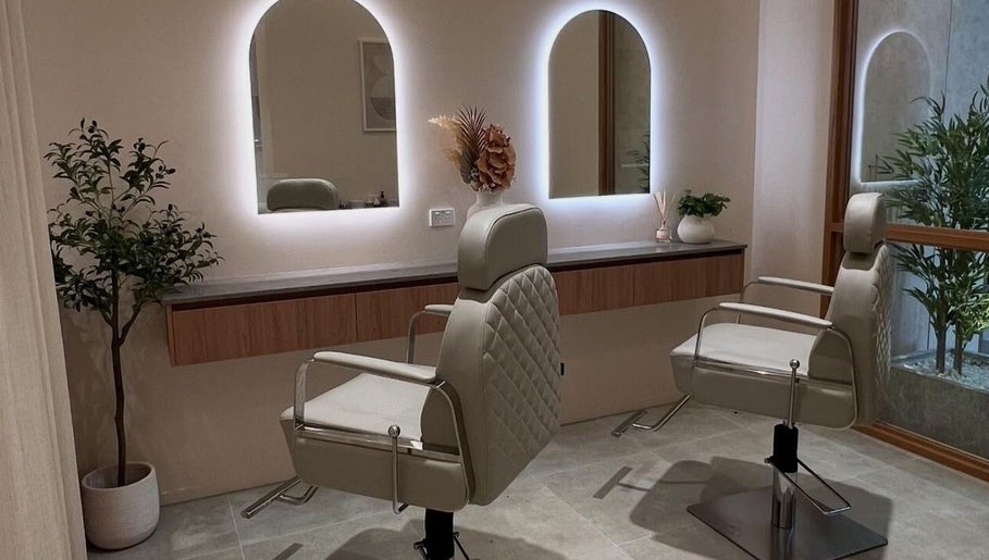 Lash and Brow Avenue - Ed Square, bilde 1