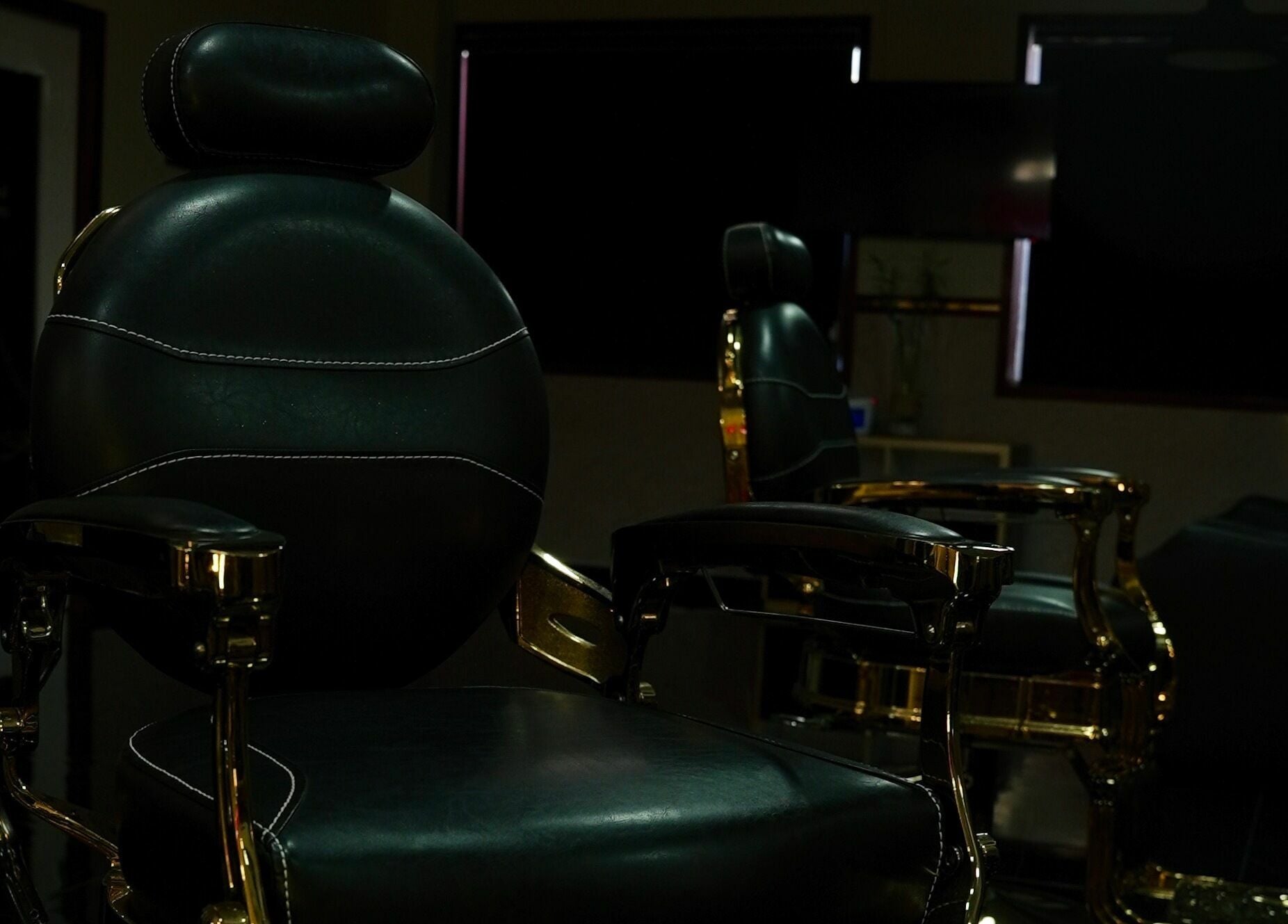 Luxurious barber chair at The Sharp Edge Gents Salon, Dubai, Dubai, AE, offering premium grooming services.