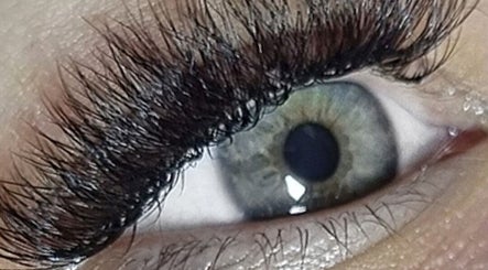 Close-up of an eye with lush eyelashes at Fenn Estetika Permanent Makeup & Aesthetics, Pretoria, Gauteng, ZA.