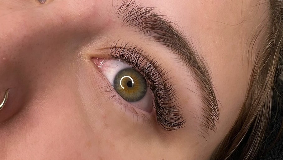 Let it Lash image 1