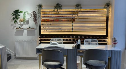Radcliffe Nails and Spa image 3