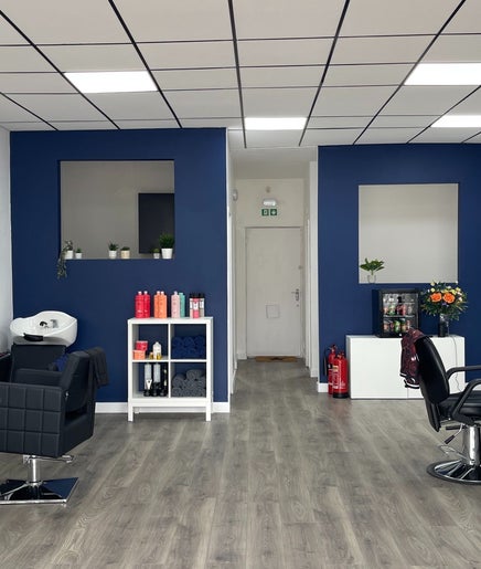 Armstrong's Hairdressing and Barbering, bilde 2