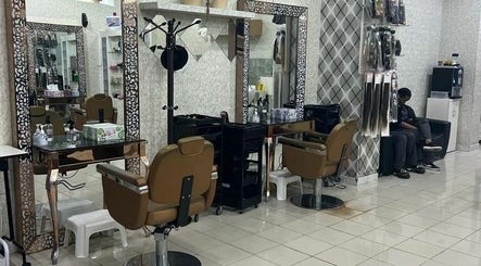 Urembo Ladies Salon