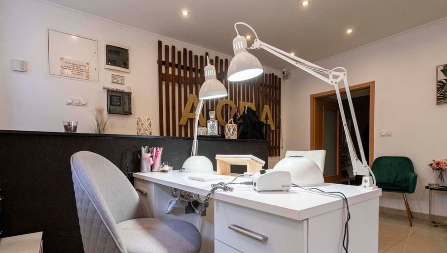 Hana Nail lounge image 1