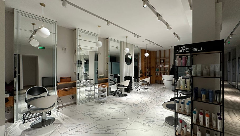 New Paris Beauty Center imagine 1