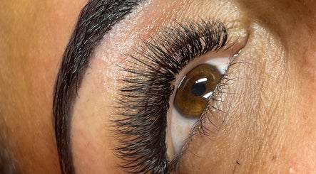 Dream Lashes and Beauty by Viki image 2