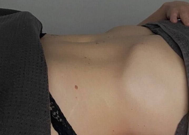 Client enjoying a calming treatment at Neeve Backhouse, Marske-by-the-sea, England, GB.