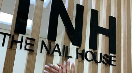 The Nail House изображение 3