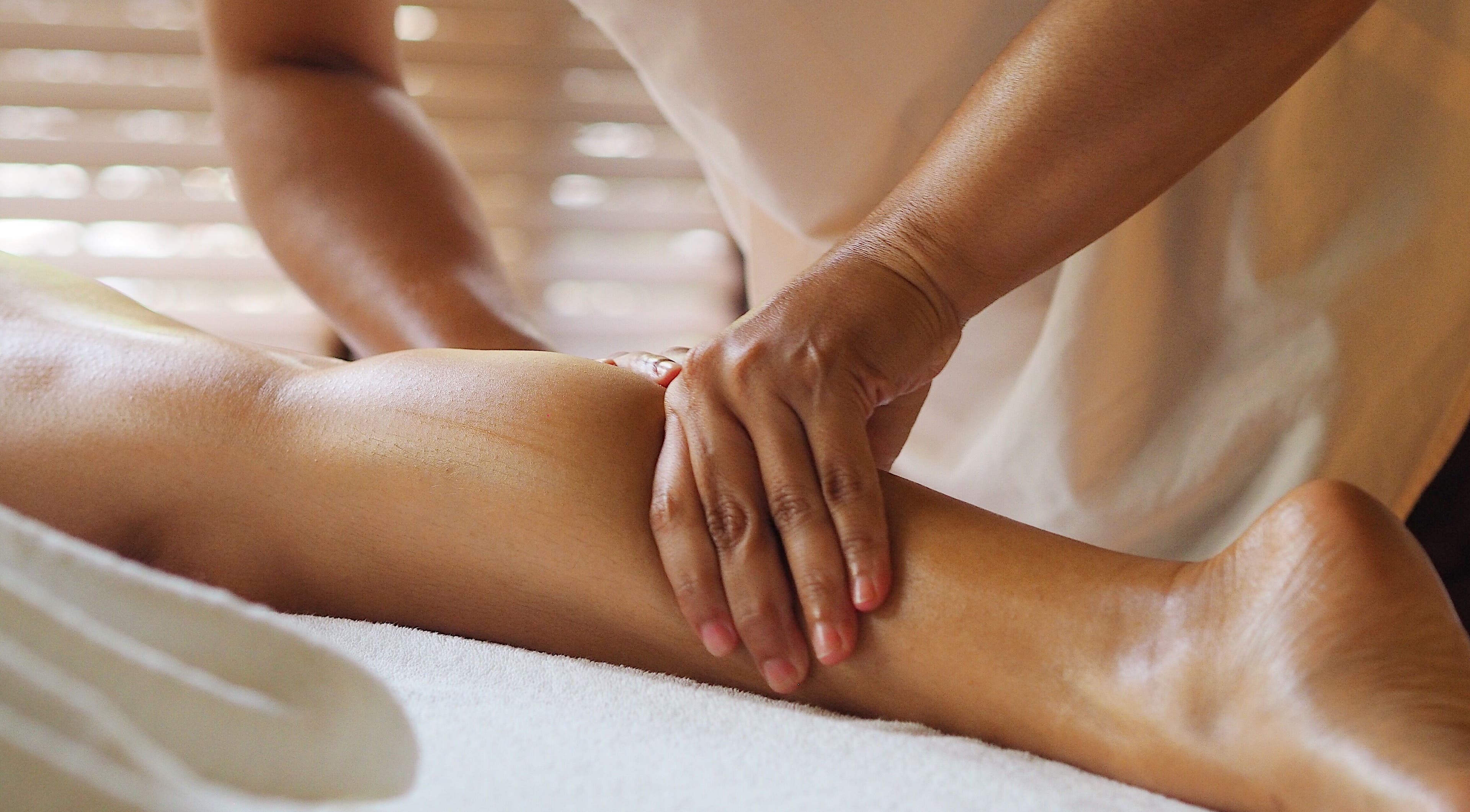 Leg massage at Salaya Massage Wellness, 50 Asharia House, Northwood Road, Thornton Heath, CR7 8HQ, United Kingdom.