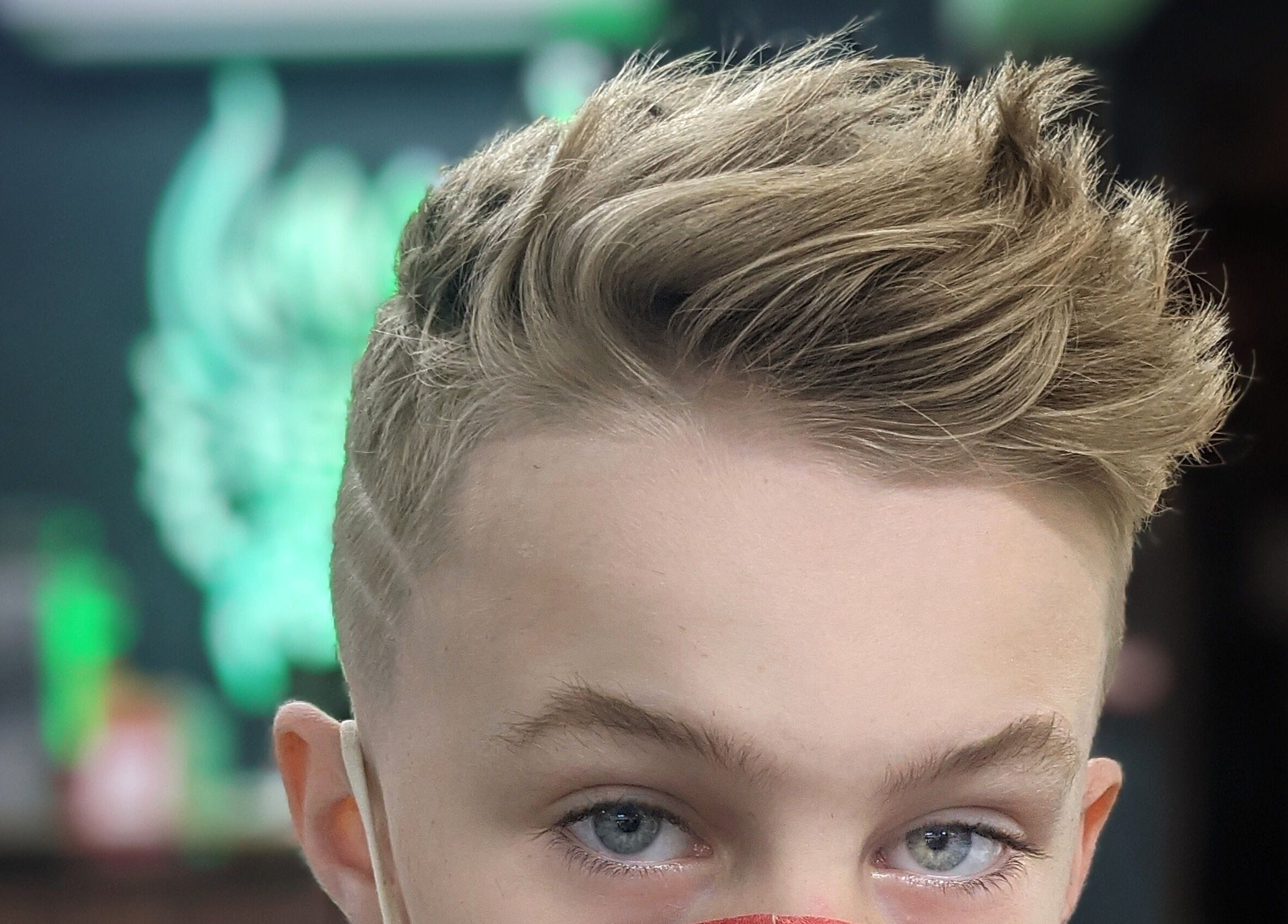 Trendy haircut at Barber Zeph on Hong Kong Island, Hong Kong Island, HK, showcasing a modern style.