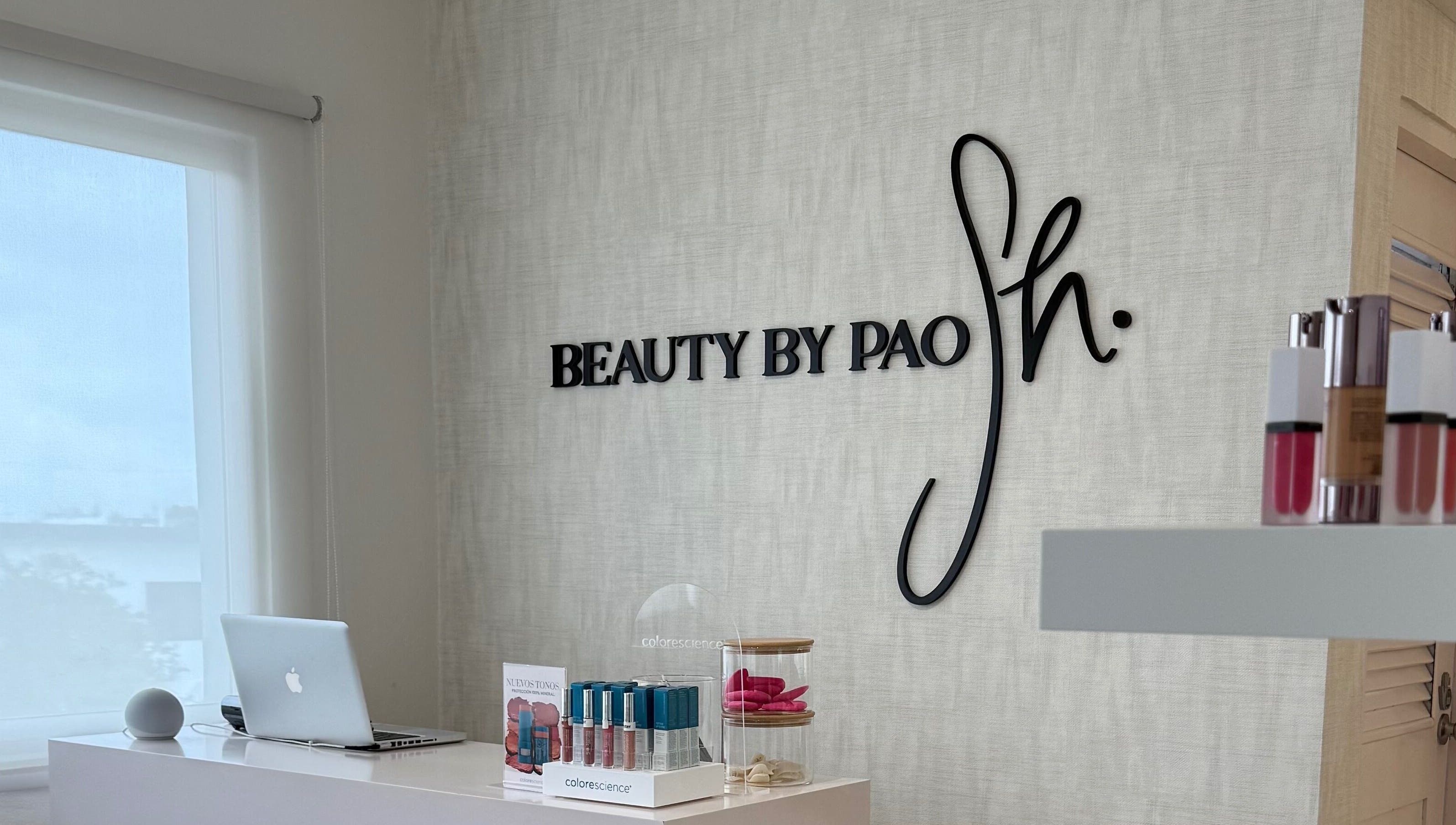 Recepción de Beauty by Pao Sh en Santiago De Los Caballeros, Santiago, DO con productos de belleza.
