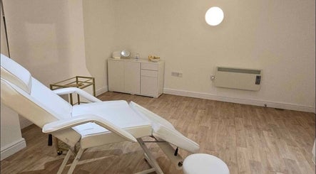 Alikia Jade Physiotherapy (DN1) image 2