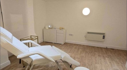Relaxing therapy room at Alikia Jade Physiotherapy (DN1) in Doncaster, England, GB features modern decor and a treatment chair.