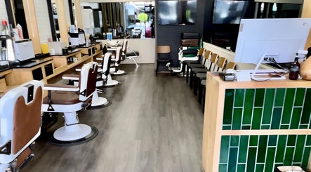 Manhor Malvern - Men's Salon & Barbershop image 2