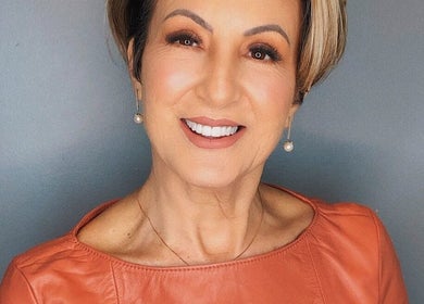 Smiling person at Olivio George • Lash Designer • Extensão de Pestanas • in Lisboa, Lisboa, PT.