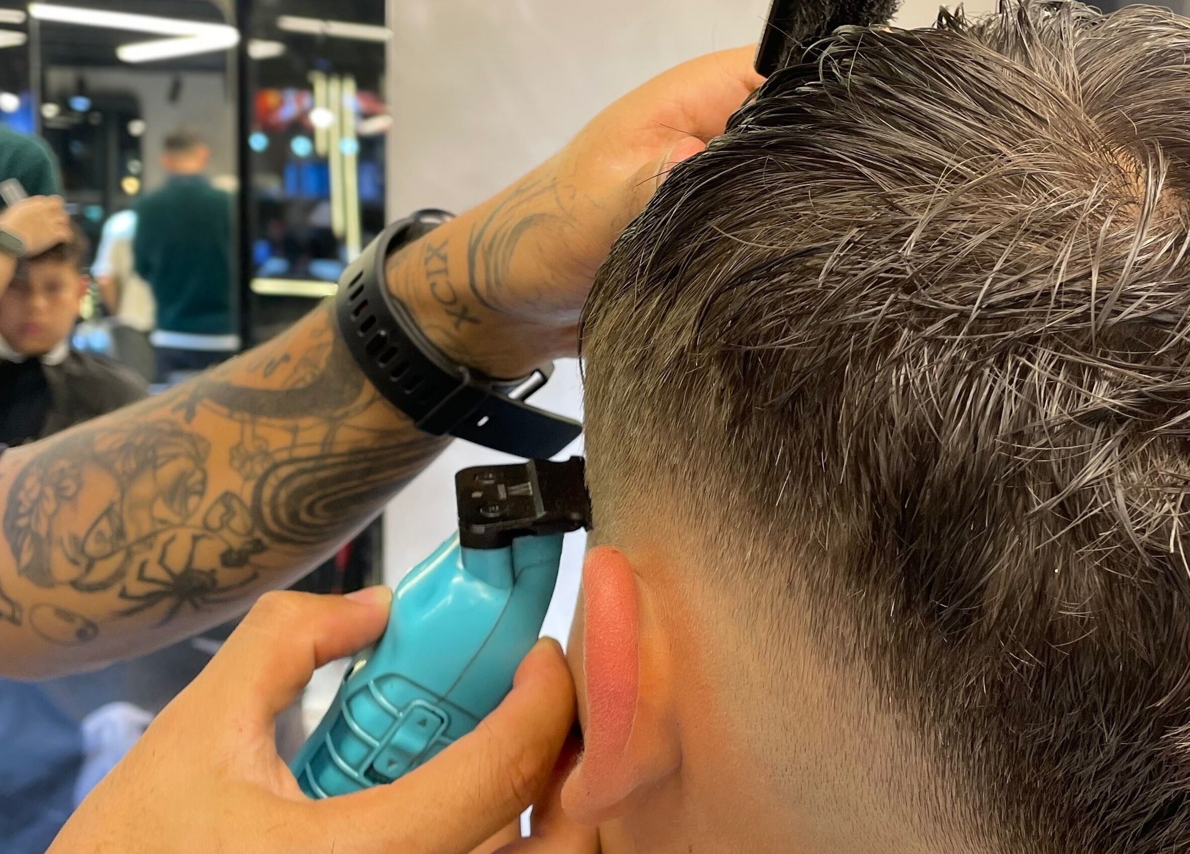 Corte de cabello profesional en Barbados Barber Premium, Soacha, Cundinamarca, CO.