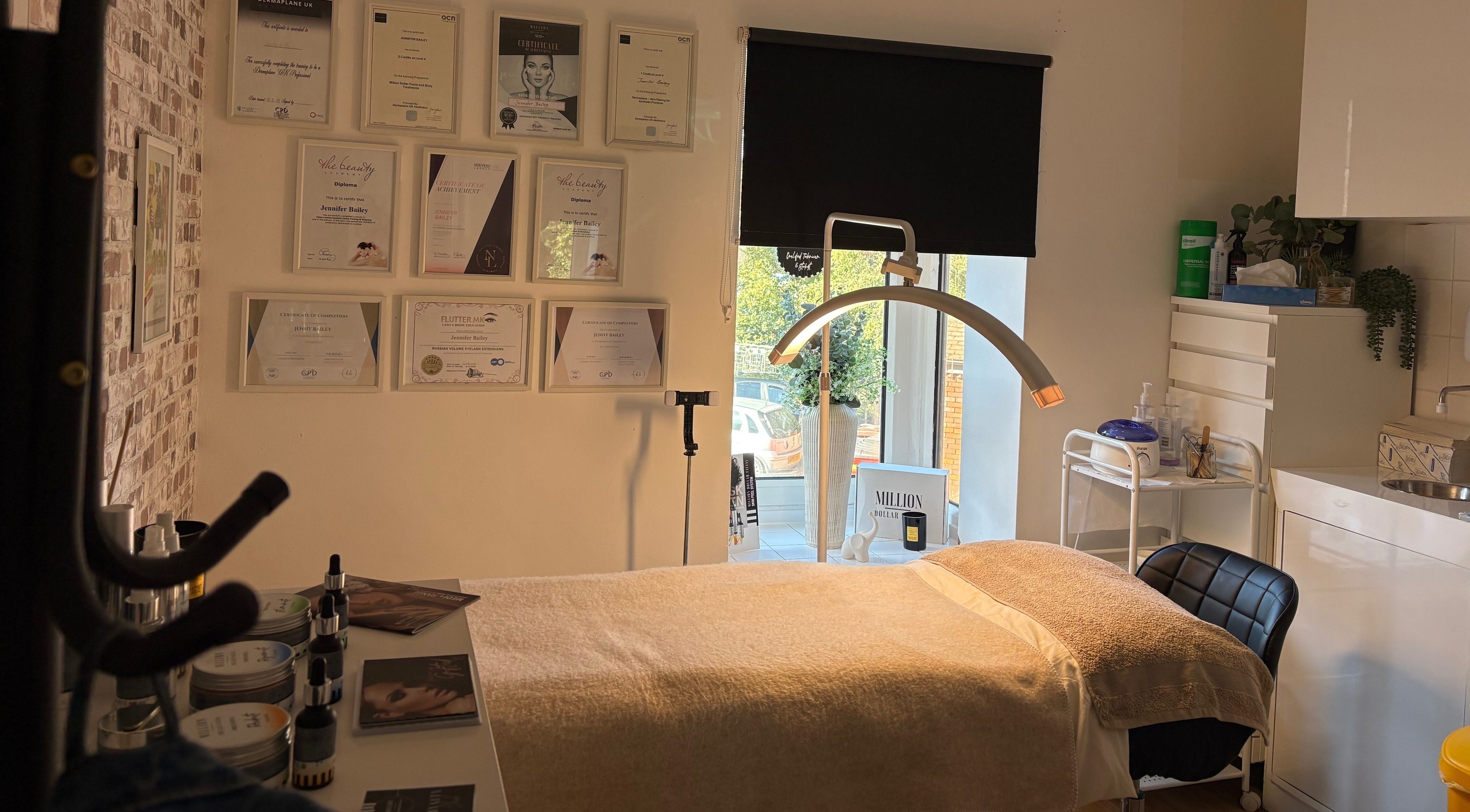 Relaxing therapy room at Baileys Beauty Boutique, Newport Pagnell, England, GB.