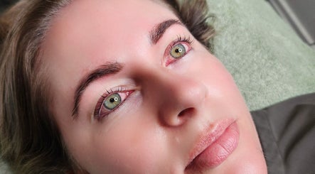 Gambar Jimboomba Esthetics | Skin | Brows | Lashes 3