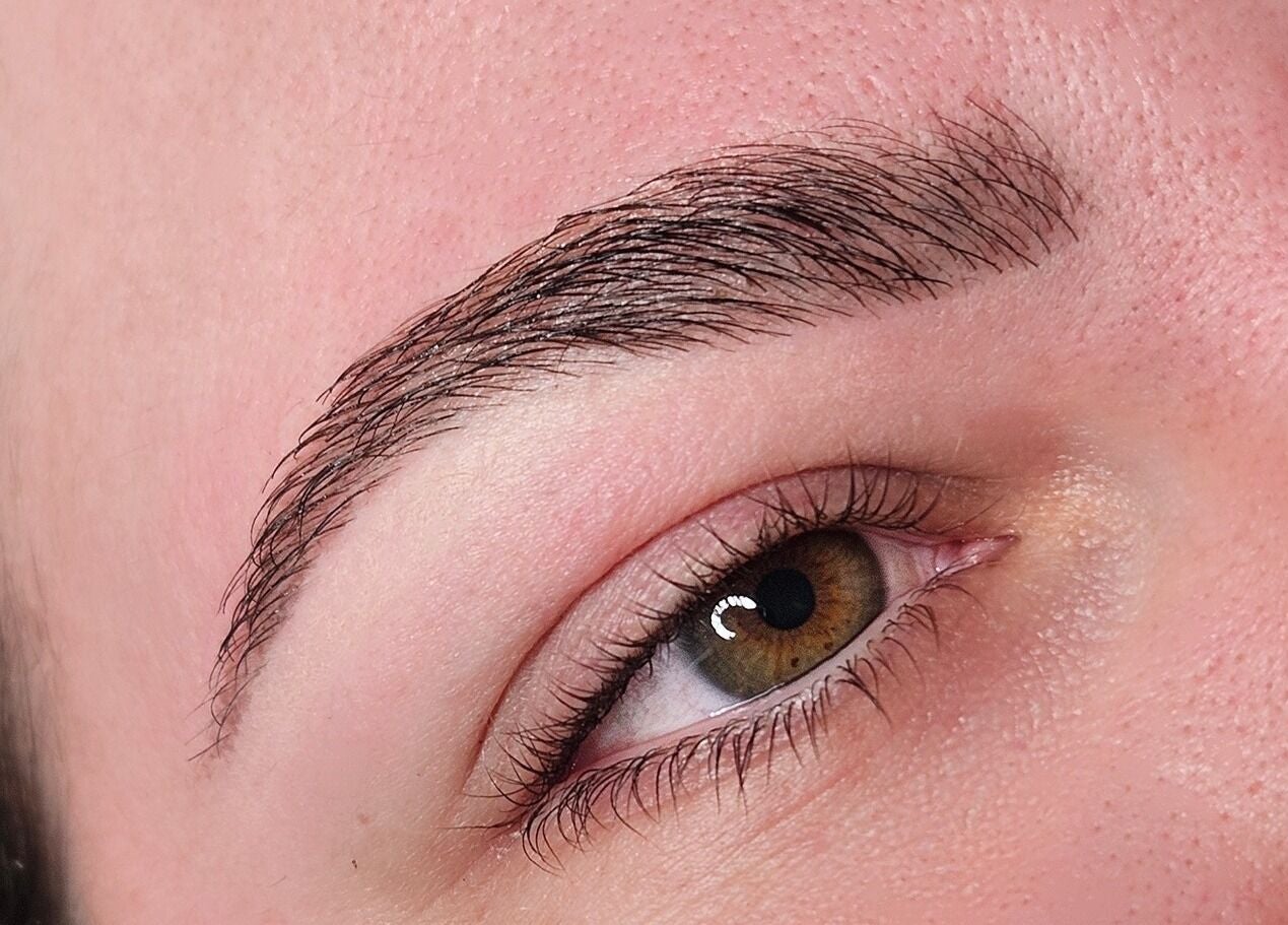 Beautifully shaped eyebrow at Jimboomba Esthetics | Skin | Brows | Lashes in Jimboomba, Queensland, AU.