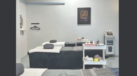 Relaxing treatment room at Dr Lauranne Bangi, DENGKIL, SELANGOR, MY with cozy beds and modern equipment.