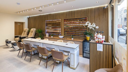 Signature Nail Spa