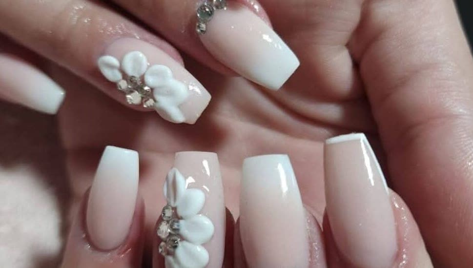 Close-up of elegant floral nail art at Lean-Tique, Bloemfontein, Free State, ZA.