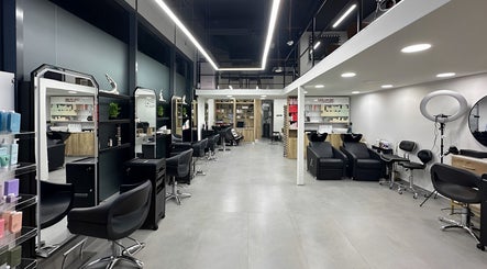 TREVI Salon billede 3