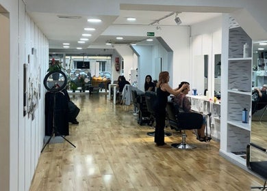 Interior moderno del salón KR - Katalina Rios en Barcelona, Catalunya, ES.