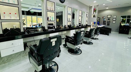 Comb and Scissors Gents Salon