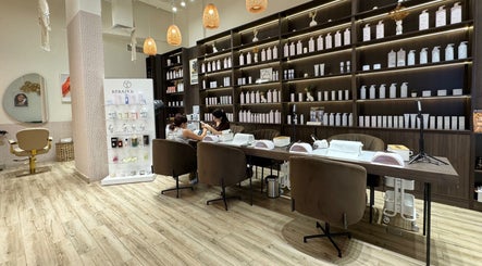 Beauty Salon Incoco Style Cosmetic and Personal Care Center图像3