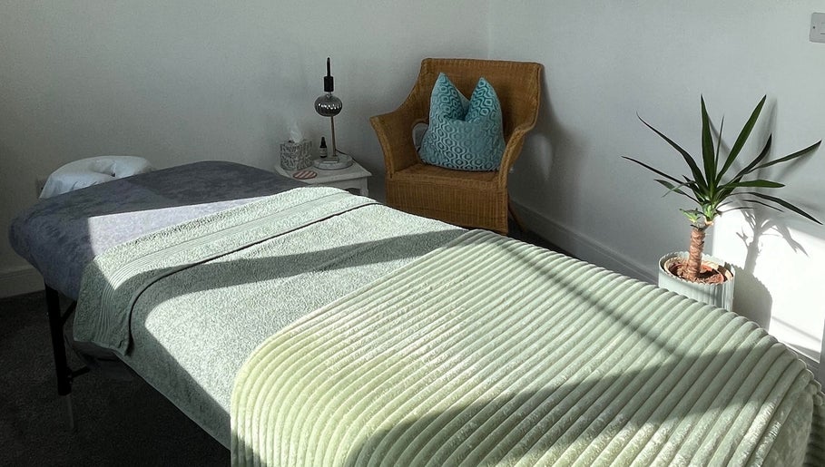 Alpas Massage Therapy - Bridge of Earn, bilde 1