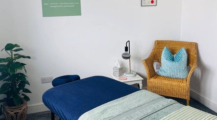Alpas Massage Therapy - Bridge of Earn, bilde 2