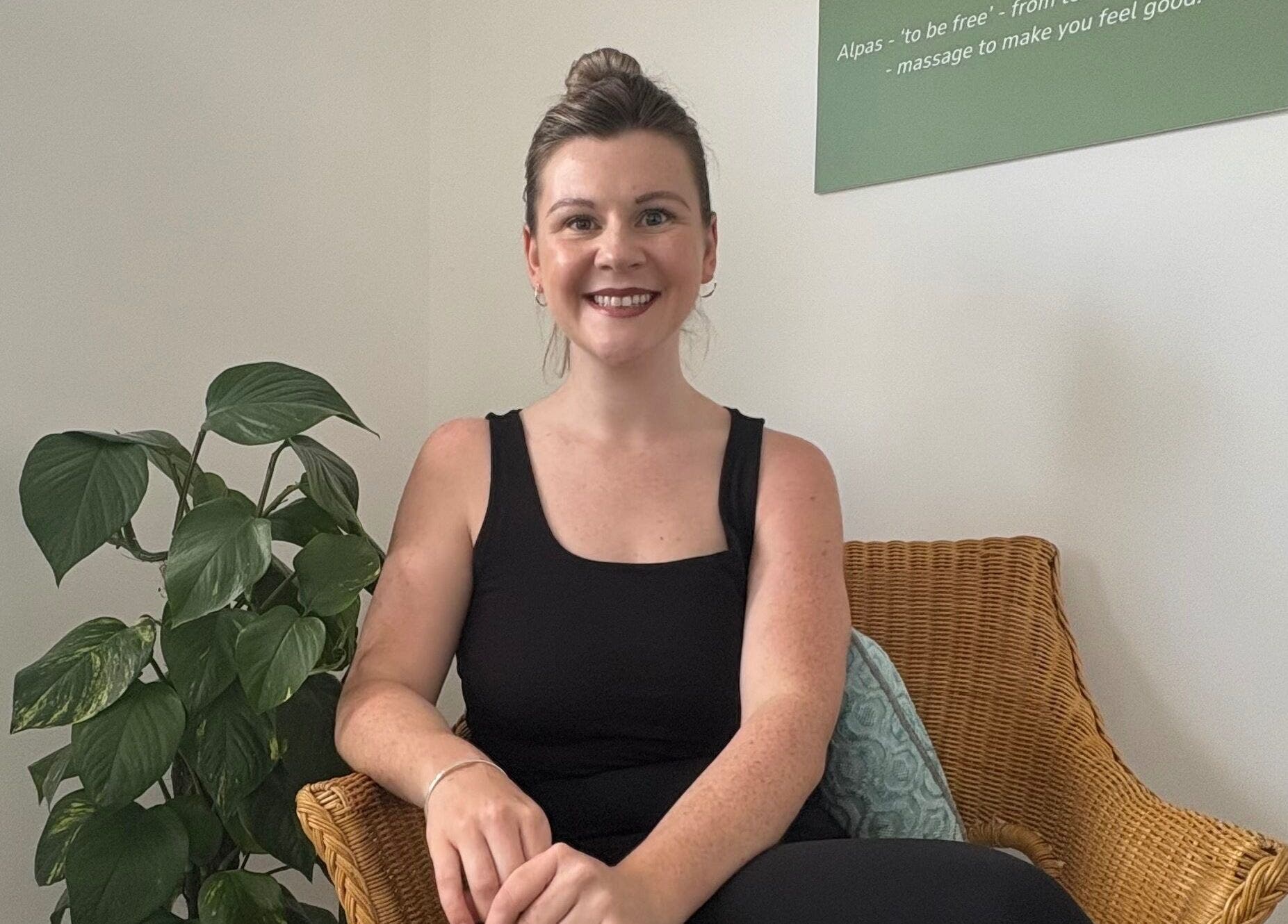 Relaxed setting inside Alpas Massage Therapy - Bridge of Earn, featuring a welcoming atmosphere in Bridge Of Earn, Scotland, GB.