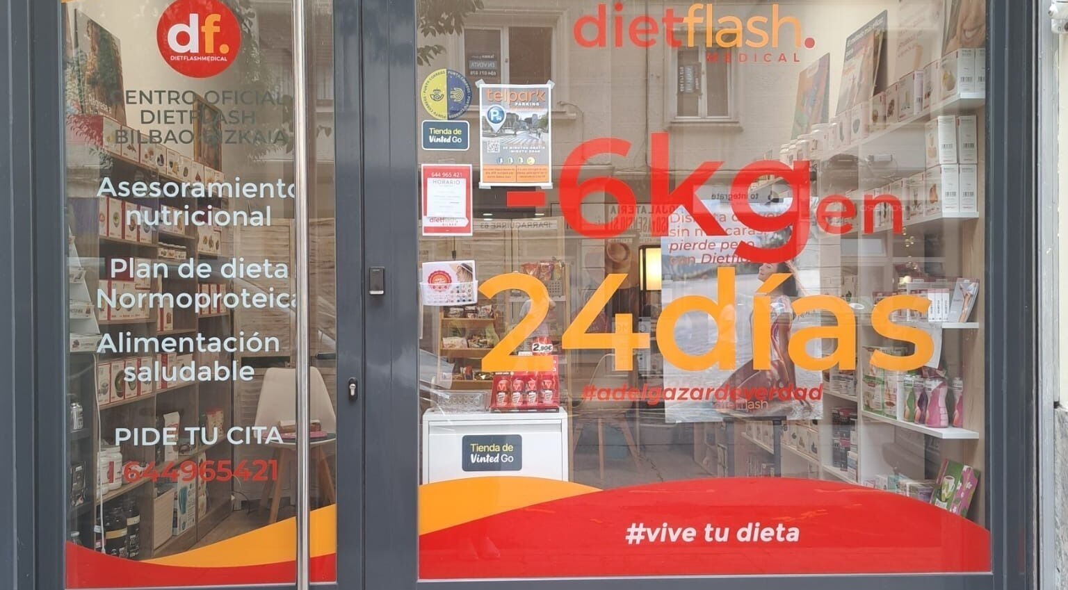 Fachada de VitalPro Dietflash Bilbao-Bizkaia en Bilbo, Euskadi, ES, destacando asesoramiento nutricional.