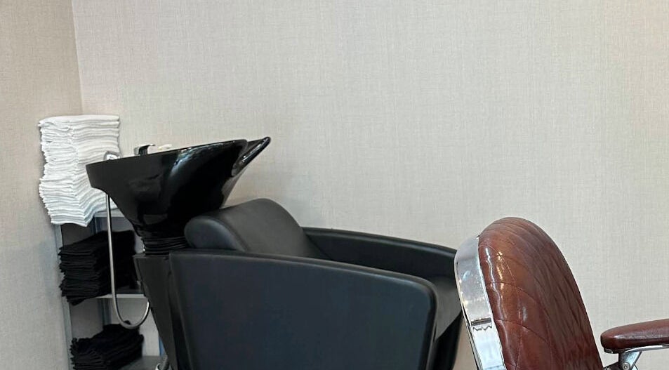 Luxurious barber chair and wash basin at The Barbersmith Damansara, Petaling Jaya, Selangor, MY.