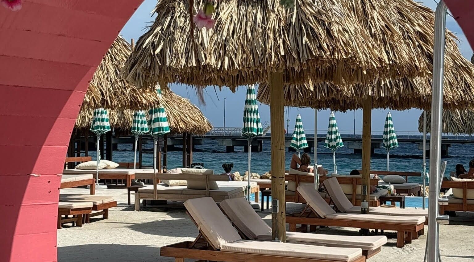 Relaxing beach view at Feel Massage and Wellness ‘Mondi Beach Club’ in Willemstad, Curaçao, CW.