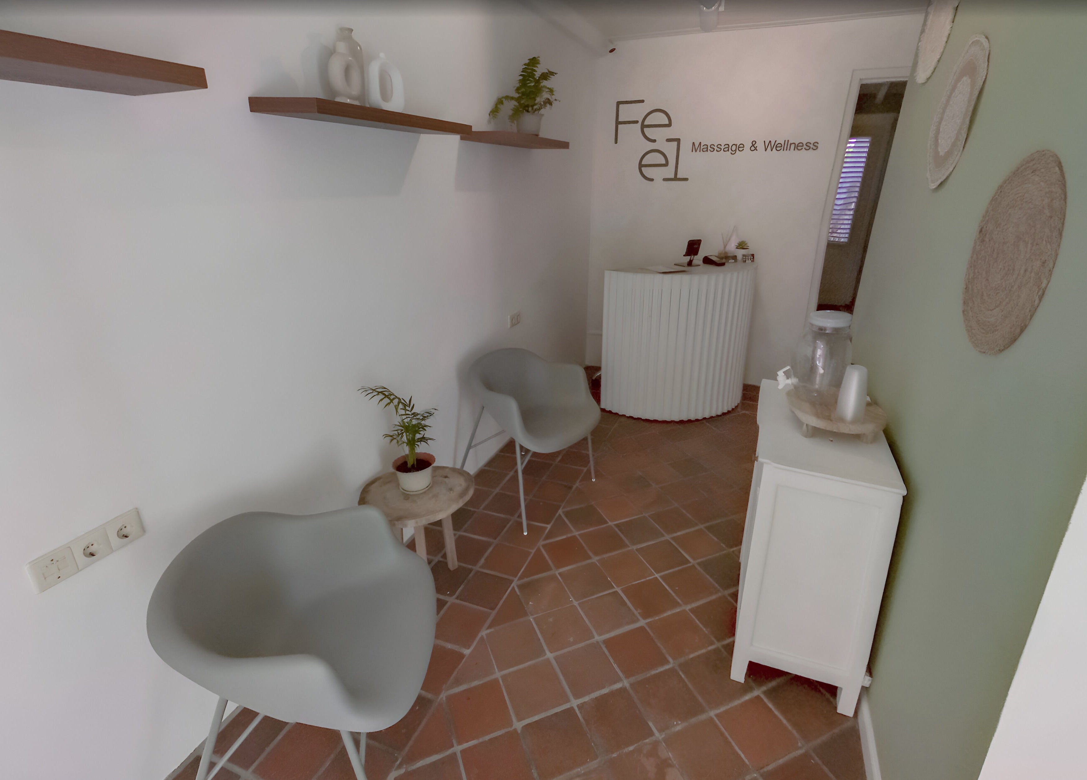 Relaxing reception area at Feel Massage and Wellness ‘Kura Hulanda’, Willemstad, Curaçao, CW.