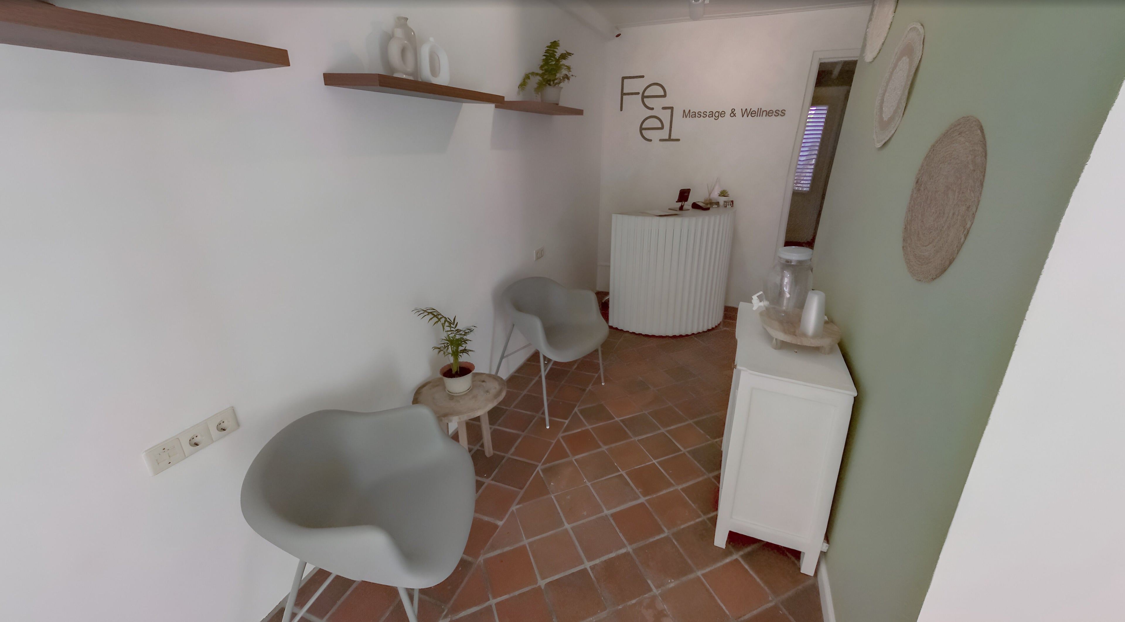 Relaxing reception area at Feel Massage and Wellness ‘Kura Hulanda’, Willemstad, Curaçao, CW.