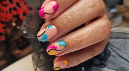 Ona Nail House image 2