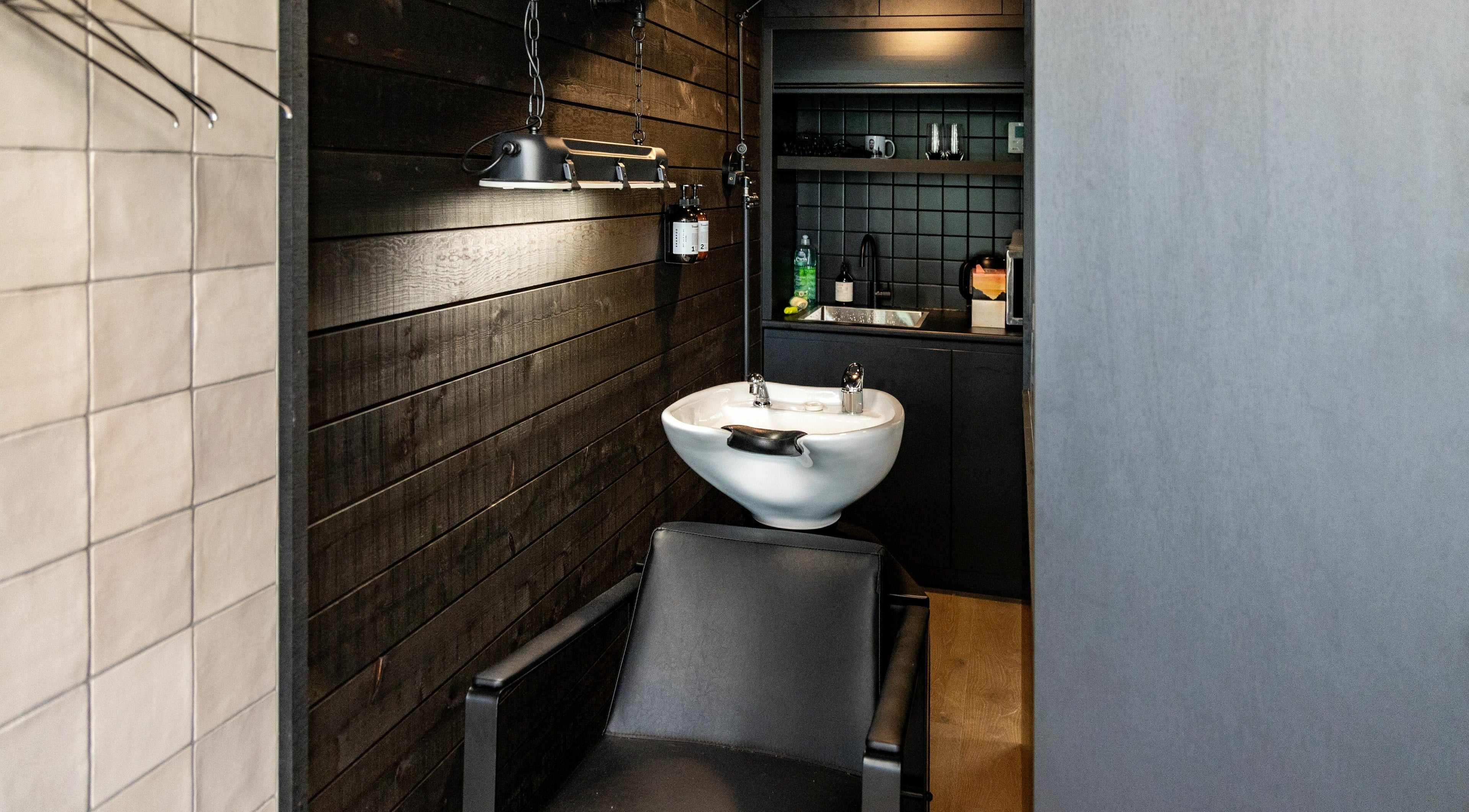 Chic wash station at Nth Turramurra - Benicky and Sons, North Turramurra, New South Wales, AU.