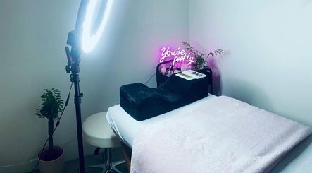 Cozy makeup room at Lumiére Makeup Artistry, South Bunbury, WA with professional lighting and decor.