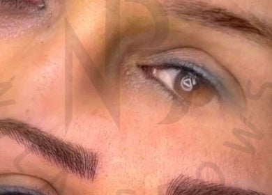 Close-up of expertly shaped brows at Nila Brows, Melbourne, Victoria, AU, showcasing precision beauty techniques.