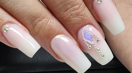 Sophie Sm Nails image 3