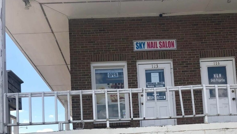 Sky Nail Salon imaginea 1