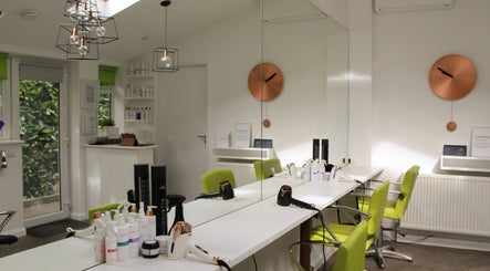 Lynne Hair Stylist