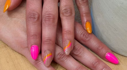 Vibrant neon nail art at Pop-Up Studio @ Beauté Bohëime, Cowansville, Québec, CA.