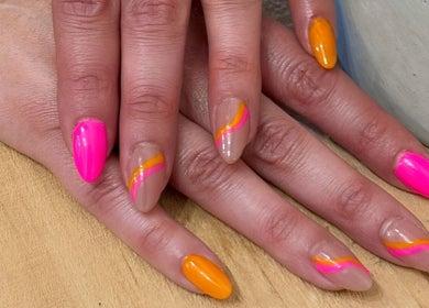 Colorful nail art design at Bombshell Brow Studio @ Beauté Bohëime, Cowansville, Québec, CA.